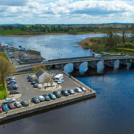 24 Beds In Carrick On Shannon Dış mekan fotoğraf