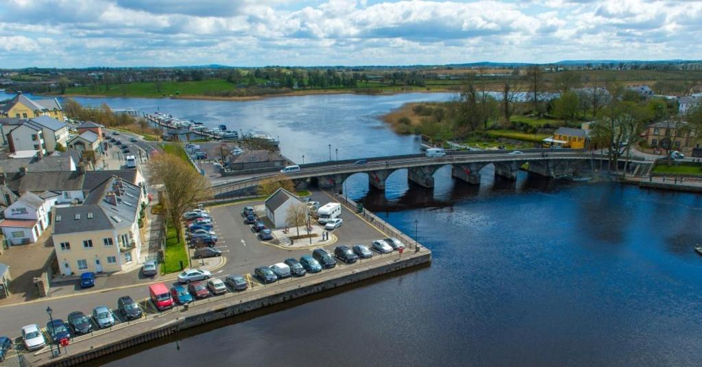 24 Beds In Carrick On Shannon Dış mekan fotoğraf